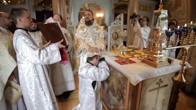 поставление в чтеца и рукоположение в диаконы