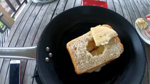 Готовим ВКУСНЕЙШИЙ тост с помощью ГАЗОВОЙ ГОРЕЛКИ