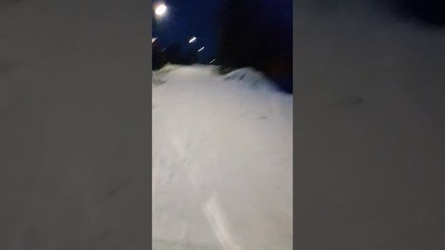 лёд встал, но не окреп. не ходите на лёд, он замёрз только на водокачке пока что и в лужах смотреть онлайн