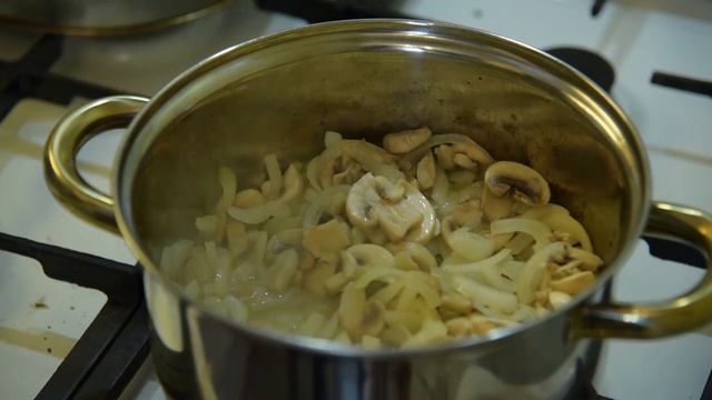 Крем-суп из шампиньонов. Champignon cream soup #кремсуп #грибнойсуп #супсшампиньйонами