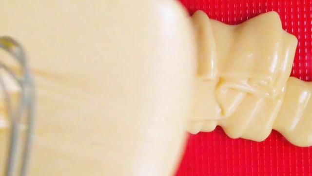 Пирог с секретом!Из продуктов, которые всегда есть дома. Заливной пирог с вареньем ? смотреть онлайн