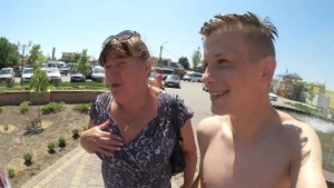 ВЛОГ ♦ Купаюсь в фонтане