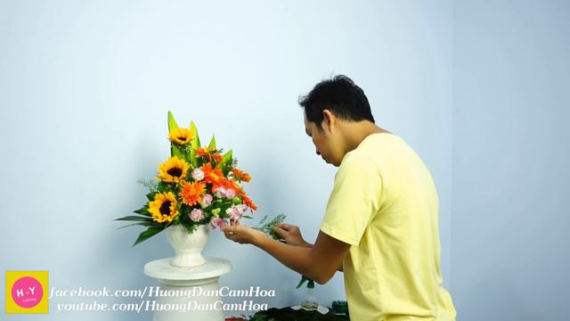 Sunflower ,Gerbera ,Lisianthus Flower Arrangement for Basic Altar| 181 смотреть онлайн