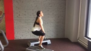 Как правильно приседать?