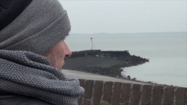 Склейка видео + подбор изображений и футажей под текст диктора смотреть онлайн