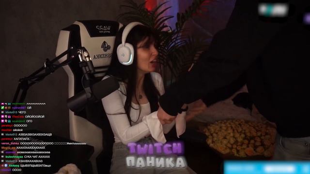 ЛАЙФХАК ОТ КОРЕША... #kosstochka #вишенка #koreshzy #кореш #twitchпаника #твич #стрим смотреть онлайн