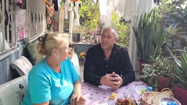 YEDİ İÇTİ HESABI ÖDEMEDEN GİTTİ DEDİ ARKAMDAN. смотреть онлайн