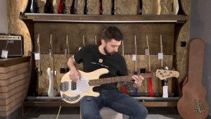 Обзор Бас-гитары Sterling by Music Man S.U.B. StingRay Rosewood FB Bass Vintage Cream | SKIFMUSIC.R