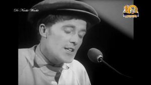 Gilbert O'Sullivan - Alone Again (Naturally) - 1972
