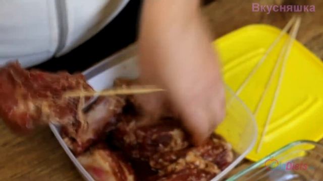 Ребрышки в духовке — Вкусняшка с яблоками легко и быстро. Шашлык больше не нужен. Простой рецепт смотреть онлайн