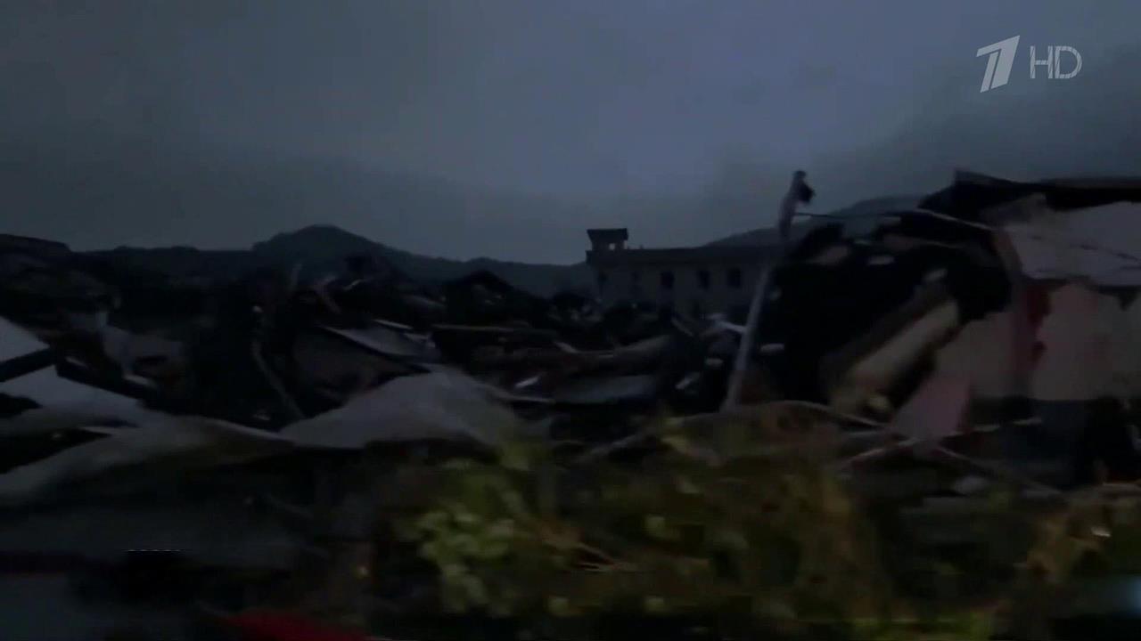 Пять человек погибли, еще 33 получили травмы в результате мощного торнадо в Китае