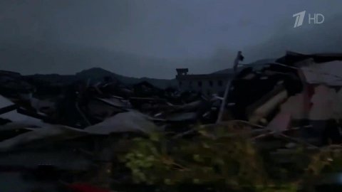 Пять человек погибли, еще 33 получили травмы в результате мощного торнадо в Китае