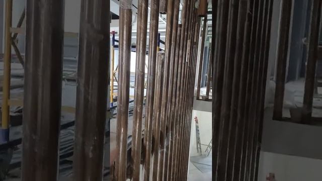 Лестница офисная, под заказ, нестандартных размеров.