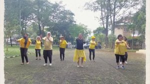 ONE MACARENA Linedance choreo by Wenarika Josephine demo by Gardenia LD