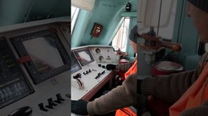 Порядок сохранения сжатого воздуха на электровозе 3эс5к при отсутствии напряжения в сети.