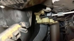 рено Логан 1, замена вентилятора печки, за 20 минут, не снимая панели