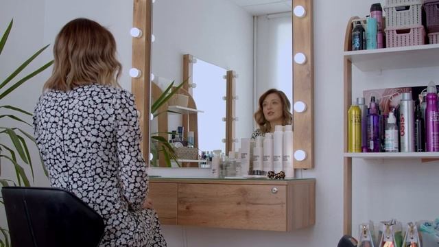 НОВОГОДНИЙ ПЕРЕПОЛОХ: как сделать трендовую укладку, чтобы в новогоднюю ночь быть неотразимой? смотреть онлайн