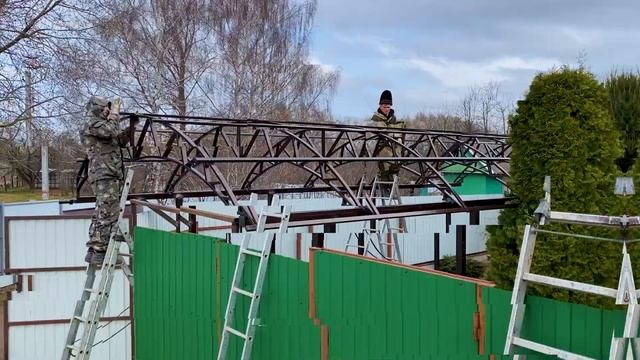 Навес из поликарбоната для автомобиля в Москве | Навесы Спецкаркас