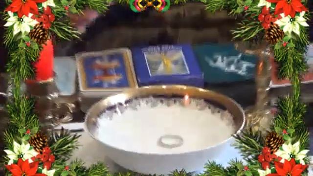 Новогоднее гадание на кольцо и воду. смотреть онлайн