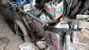 Собираем мотоцикл ИЖ Планета (серия 1)