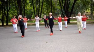 "Капучино" (65+), танцевальная зумба в пойме реки Витьба, г.Витебск