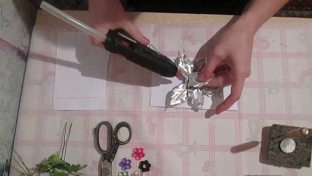 Цветы из ткани своими руками. Лилия на шпильке(3 часть). смотреть онлайн