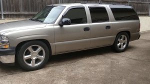 The family hauler lowered 02 Suburban