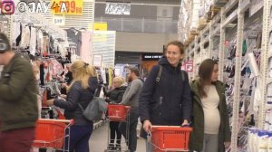 ГОЛОСОВЫЕ СООБЩЕНИЯ СЛЫШАТ ВСЕ / СЛУШАЮ ГОЛОСОВЫЕ ЧЕРЕЗ КОЛОНКУ / ПРАНК / СОЦИАЛЬНЫЙ ЭКСПЕРИМЕНТ