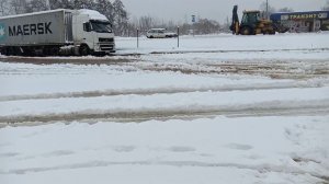 Фуры буксуют.