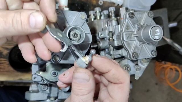 Как на ТНВД БОШ уменьшить нагрузку от пружины на педаль газа.Переделка рычага управлением газа. смотреть онлайн
