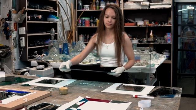 Студенты ДГТУ в Мастерской художественного стекла Игнатовых смотреть онлайн