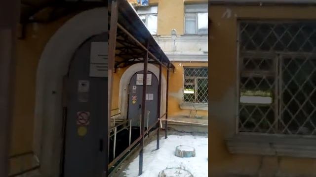 туберкулезный деспансер или морг.Саратов
