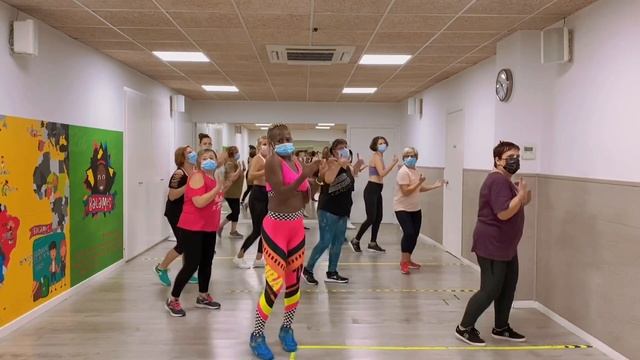 Coreo Zumba (Cumbia Flamenco )Mega mix 75 смотреть онлайн