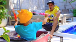 Марк любит играть с папой Сборник детских видео от Mark King