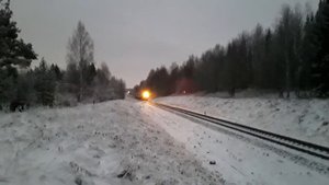 ТЭП70-0560 с пассажирским поездом Сыктывкар-Кослан.