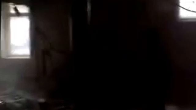 Чуть не отлетела голова. Демонтаж стен. За секунду до беды. Прикол смотреть онлайн