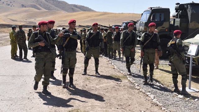 Это Ужас Таджики-Кыргызи 17 Января На Границе Ужасная Ситуация Новости Таджикистана Кыргызстана Ужа смотреть онлайн