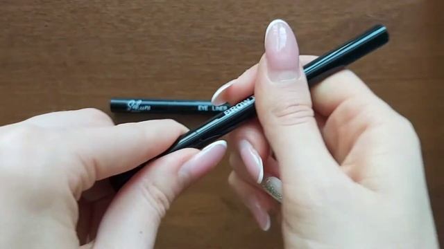 Необычный макияж с офигенными стрелками??