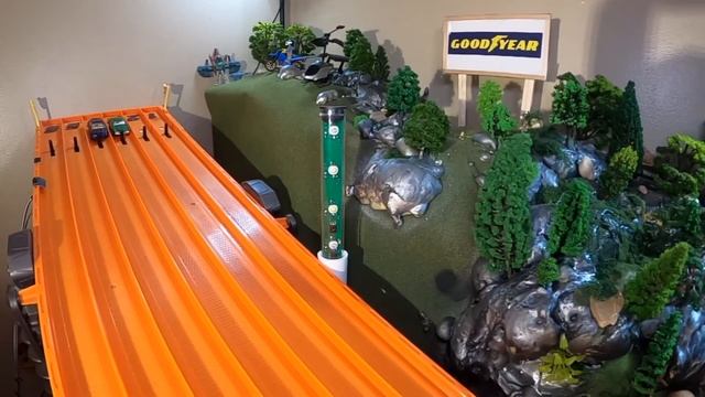 Best Video under 2 mins - 1969 Oldsmobile 442 vs 1999 Ford Mustang смотреть онлайн