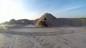 Питбайк на песке TTR125 и KAYO140