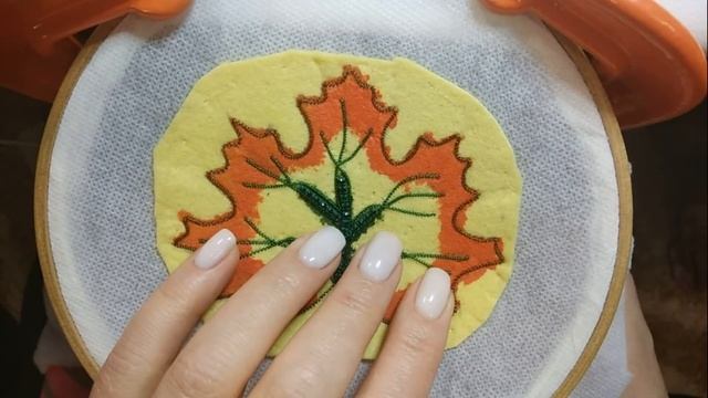Брошь кленовый лист 1 часть