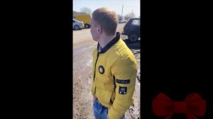 Crazy drunk people.  Обезумевшие пьяные люди.