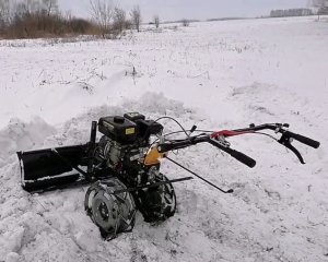 Отвал и грунтозацепы, пришло время опробовать.