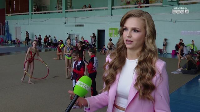 Чемпионка Европы Алина Ермолова посетила соревнования по художественной гимнастике в Братске
