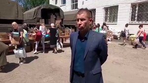 Российские военнослужащие доставили более 30 тонн гуманитарной помощи в город Первомайск в ЛНР