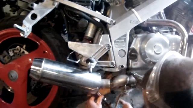 Honda BROS прямоточный глушитель смотреть онлайн