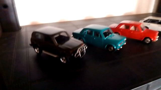 Собрание моделей LADA VAZ 1/43 Саратов смотреть онлайн
