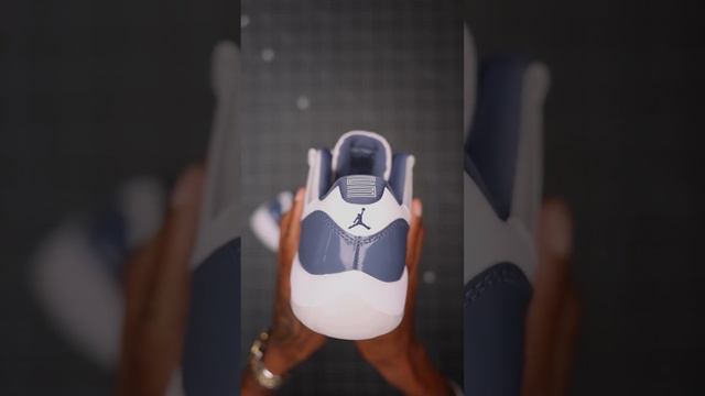 Ретро модель Air Jordan 11 Low "Diffused Blue"