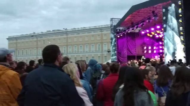 Группа Кино и симфонический оркестр на Дворцовой смотреть онлайн