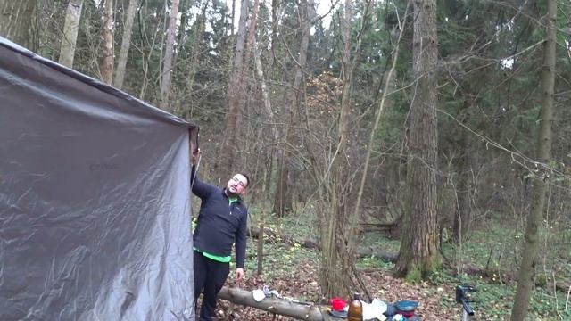 Строим НАВЕС В ЛЕСУ. Делаем ЛЕСНЫЕ ИСНТРУМЕНТЫ своими руками из подручных материалов. смотреть онлайн